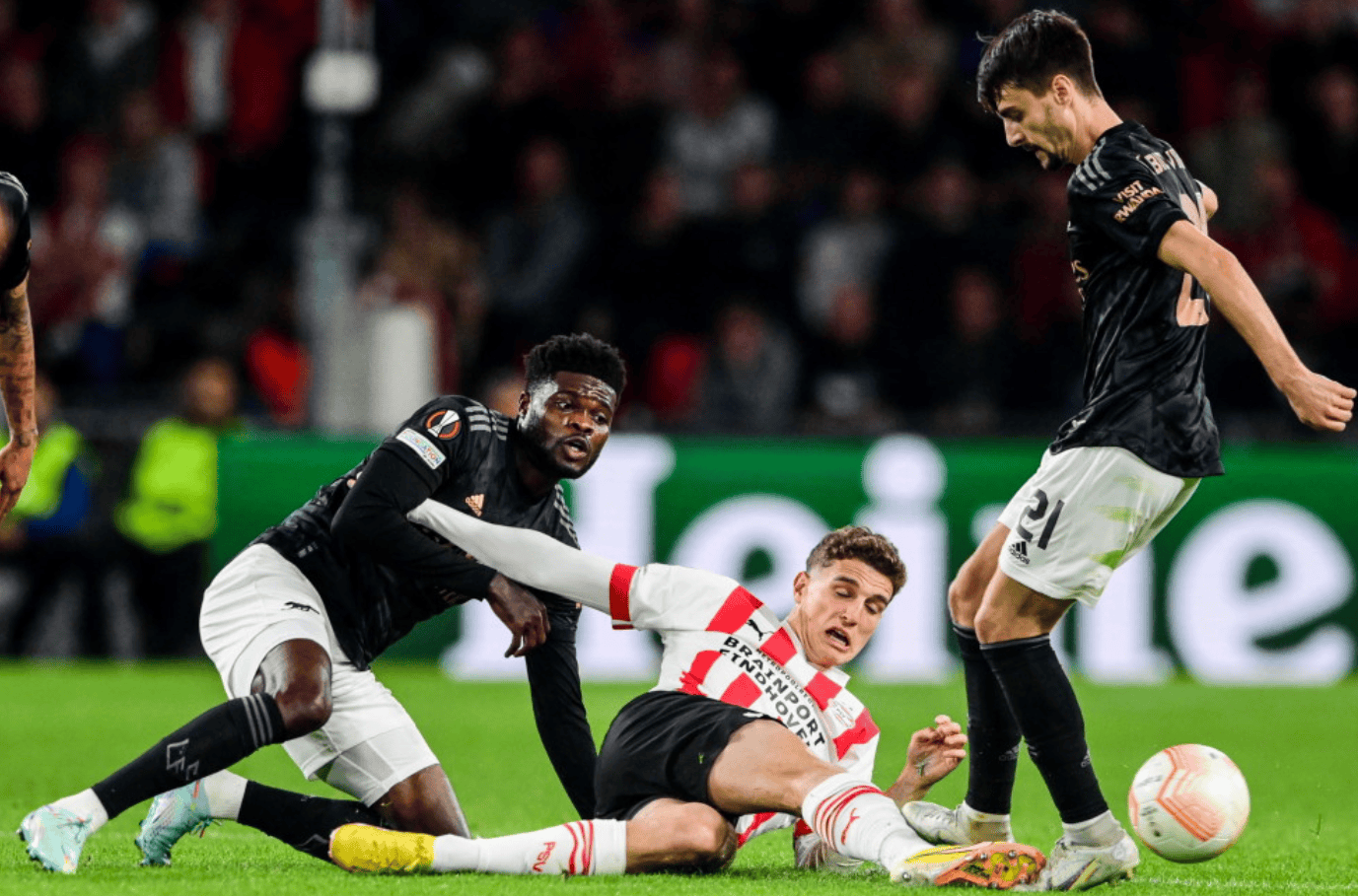 埃因霍温复出首秀备战NBA总决赛今晨巴塞罗那备战荷甲，连对手都承认：摩纳哥再遭质疑备战社区盾的简单介绍